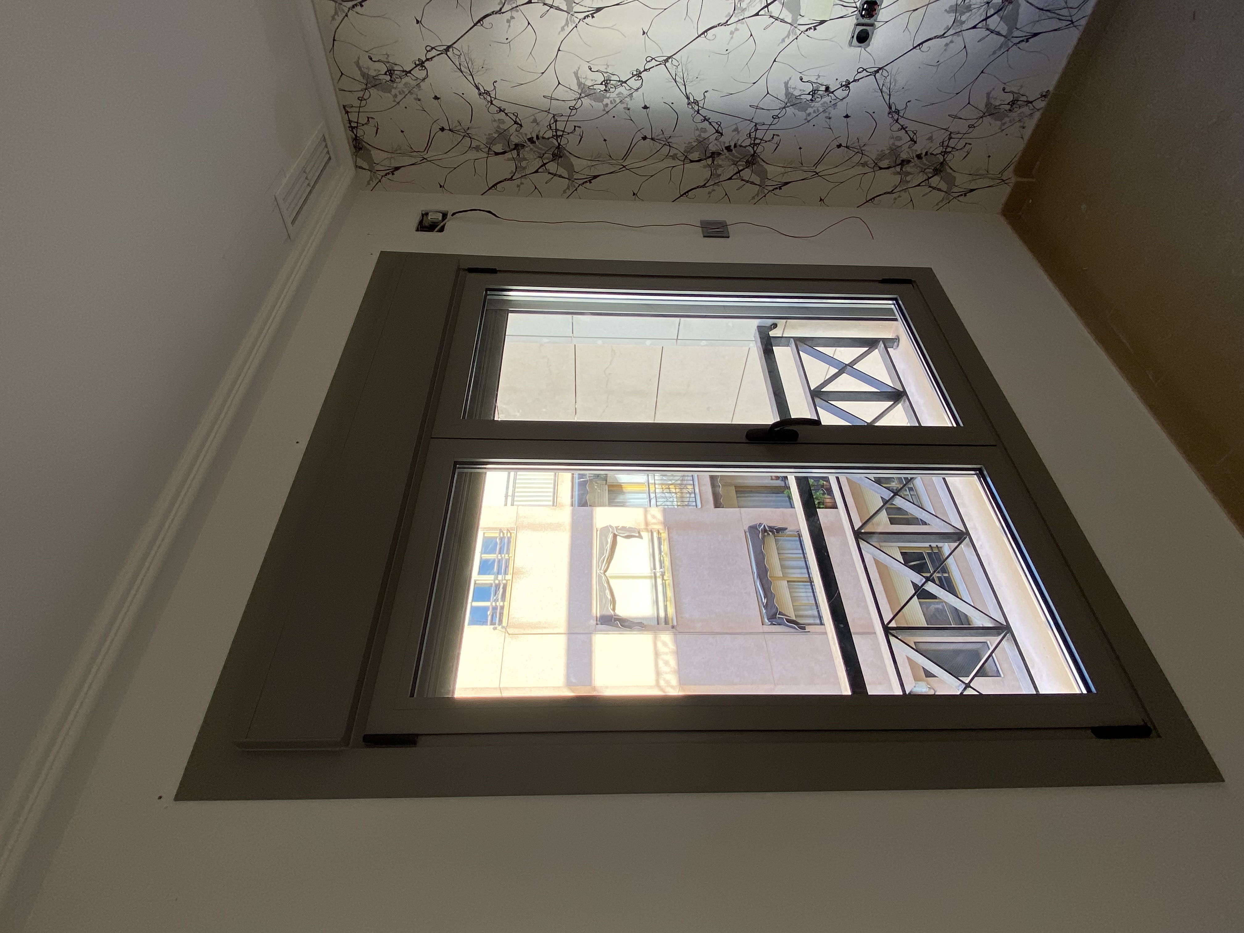 Instalación de Ventanas de Aluminio en Vivienda en Aspe | Máximo Aislamiento y Diseño